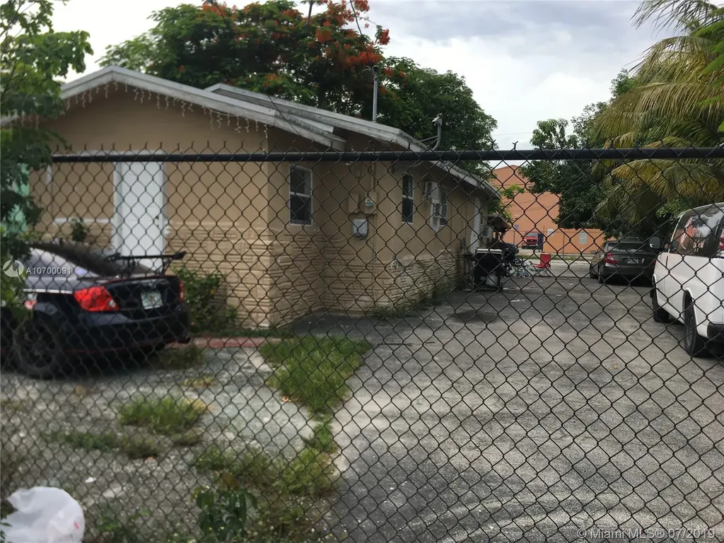 853 NW 29th Terrace Miami FL 33127