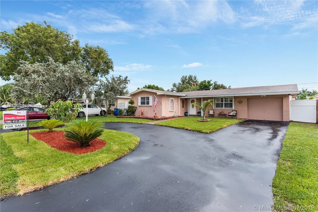 8820 NW 11th Court Pembroke Pines FL 33024