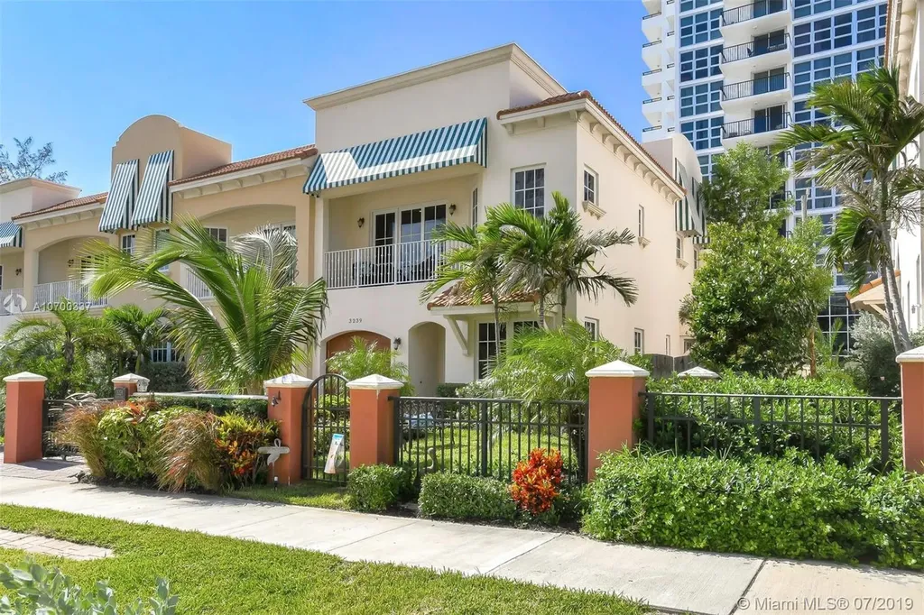 3239 NE 5th Street Pompano Beach FL 33062