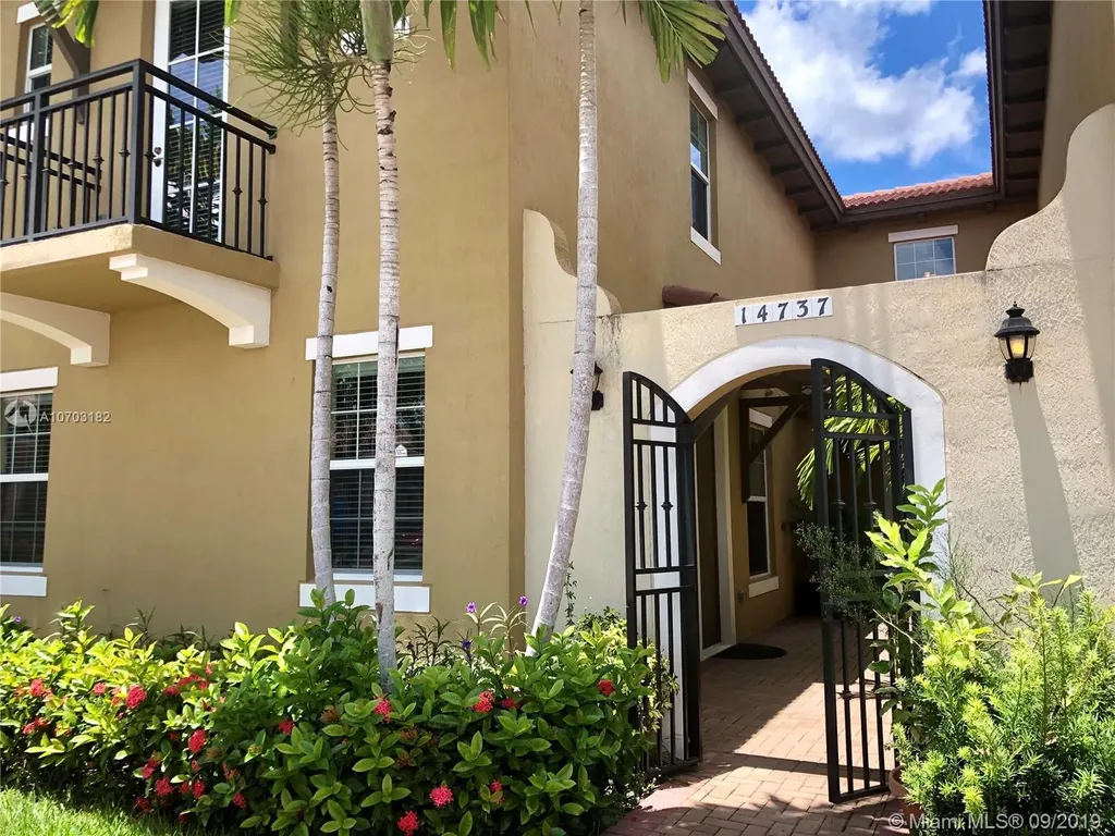 14737 SW 13th Street Pembroke Pines FL 33027