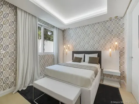 50 S Pointe Drive Miami Beach FL 33139