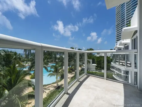 50 S Pointe Drive Miami Beach FL 33139