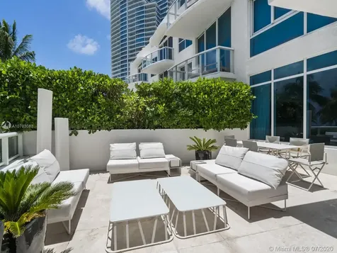 50 S Pointe Drive Miami Beach FL 33139
