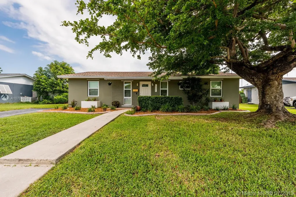 445 NW 16th Street Homestead FL 33030