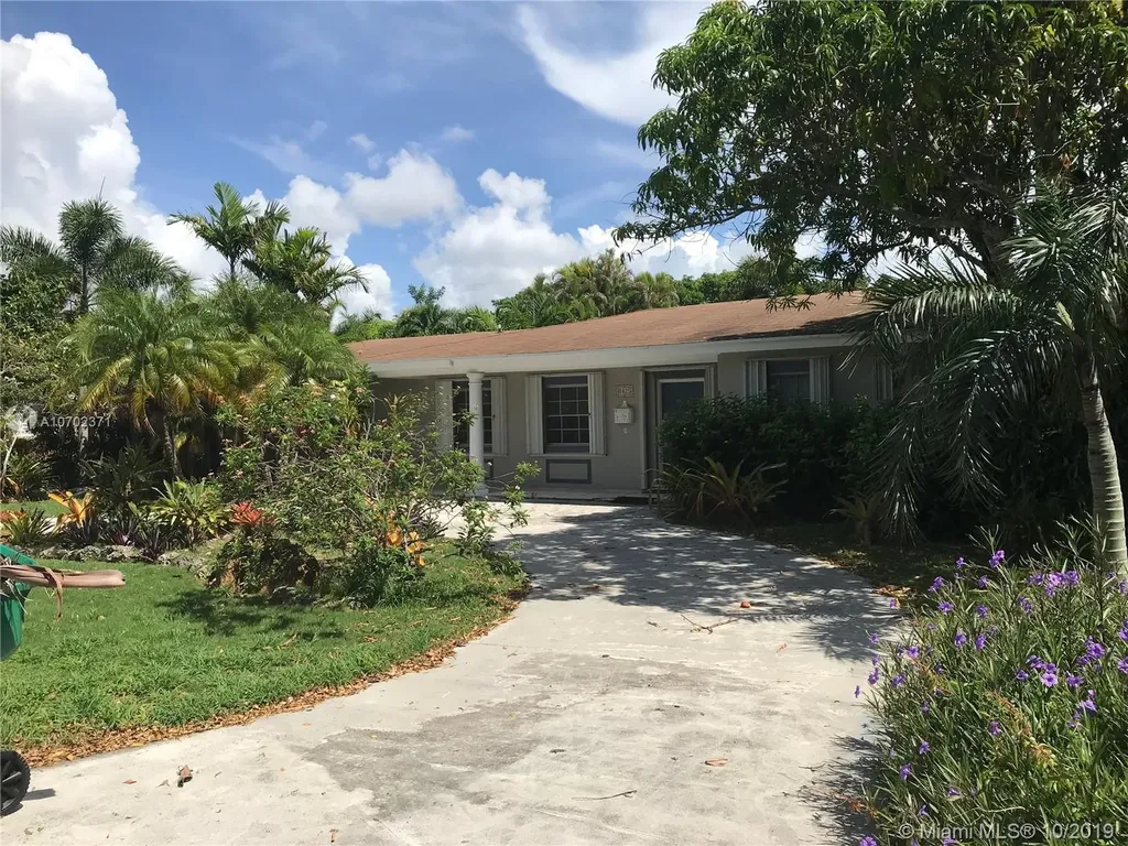 8425 SW 156th Street Palmetto Bay FL 33157