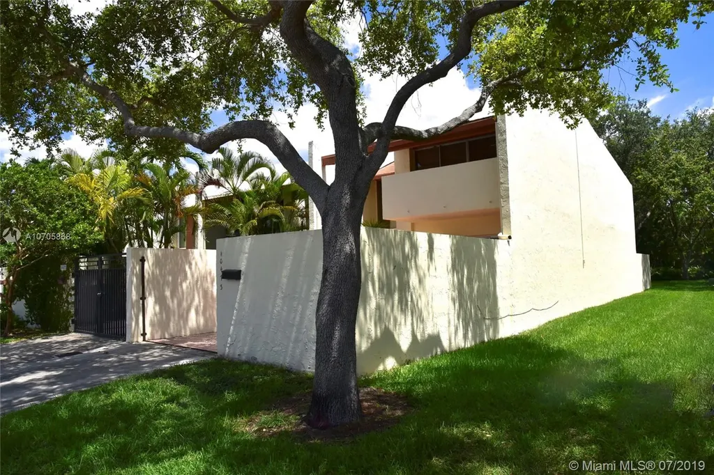 10473 SW 80th Street Miami FL 33173