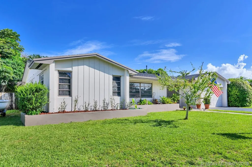 8430 SW 201st Street Cutler Bay FL 33189