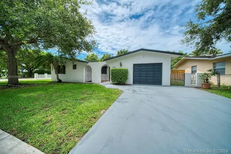 9304 SW 166th Terrace Palmetto Bay FL 33157