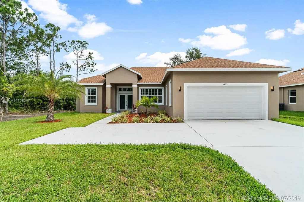 681 NW Floresta Drive Port St. Lucie FL 34983