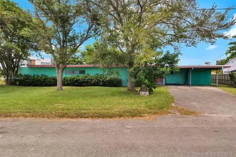 3221 S Lake Drive Miami FL 33155