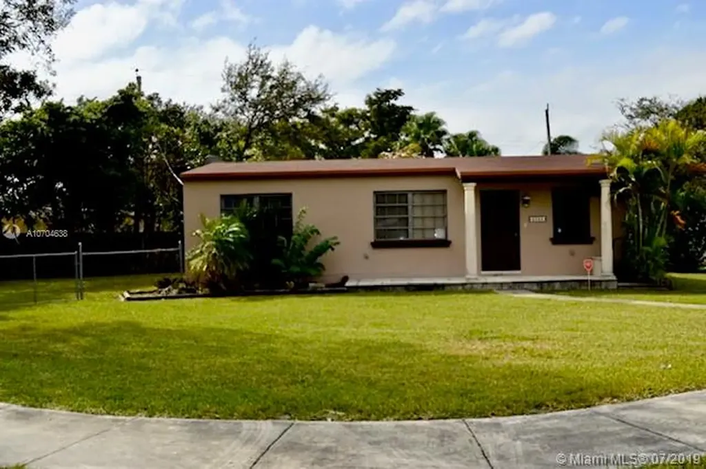 5050 SW 67th Avenue Miami FL 33155