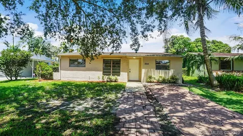 3010 N 72nd Way Hollywood FL 33024