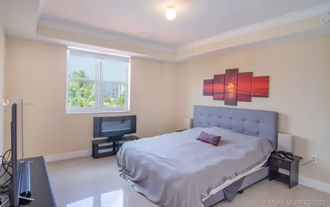 19900 E Country Club Drive Aventura FL 33180
