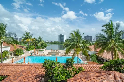 19900 E Country Club Drive Aventura FL 33180