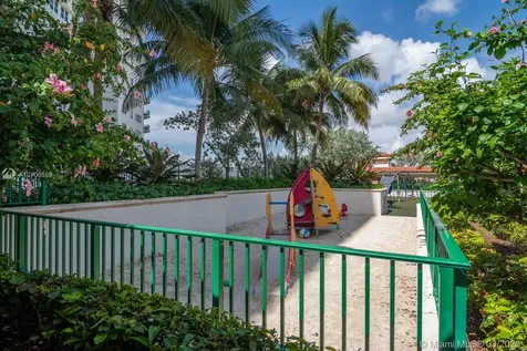 19900 E Country Club Drive Aventura FL 33180