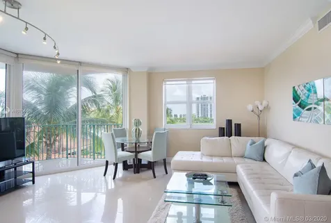 19900 E Country Club Drive Aventura FL 33180