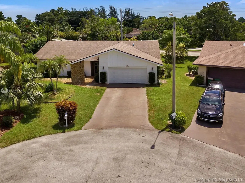 8206 Cassia Court Tamarac FL 33321