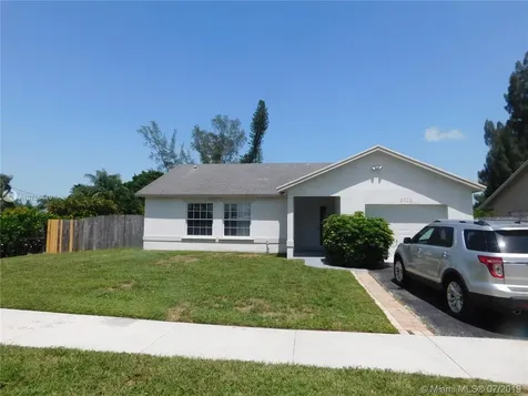 5702 SW 55th Avenue Davie FL 33314