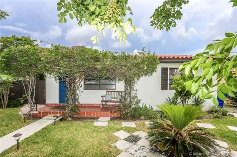 1431 NW 36th Avenue Miami FL 33125