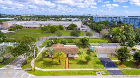 620 NW 43rd Avenue Plantation FL 33317
