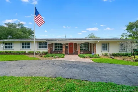 10720 SW 72nd Court Pinecrest FL 33156