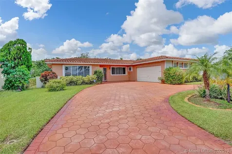 5100 Roosevelt Street Hollywood FL 33021
