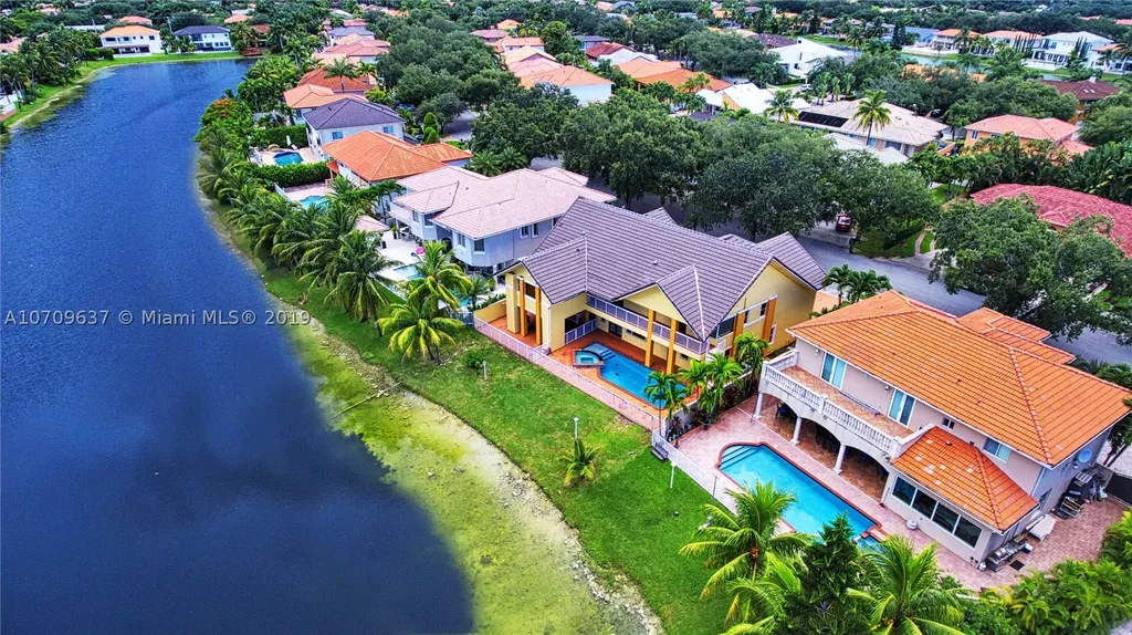 7924 NW 163rd Terrace Miami Lakes FL 33016