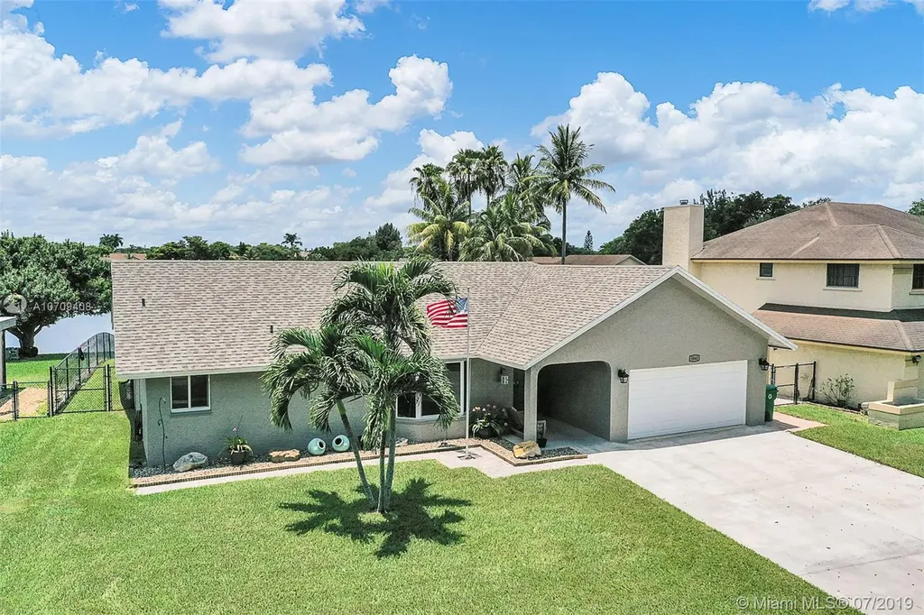 5561 SW 82nd Avenue Davie FL 33328