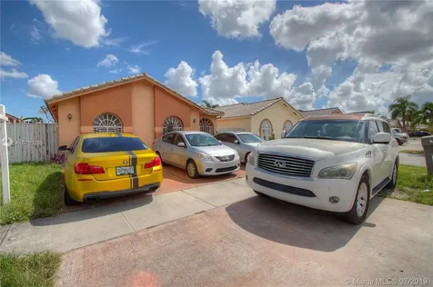 2659 W 68th Place Hialeah FL 33016