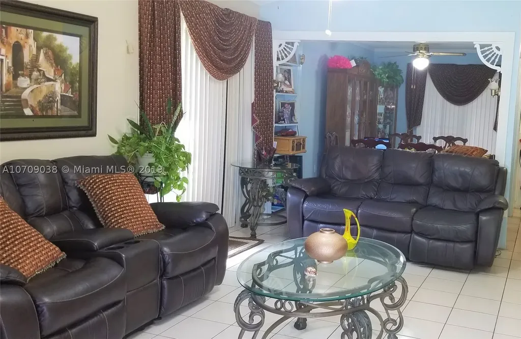 1400 SW 87th Avenue Pembroke Pines FL 33025
