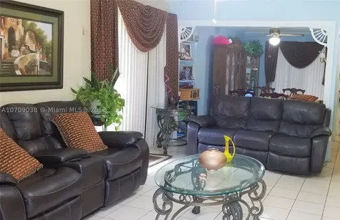 1400 SW 87th Avenue Pembroke Pines FL 33025