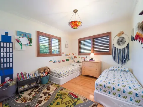 8615 SW 47th Terrace Miami FL 33155