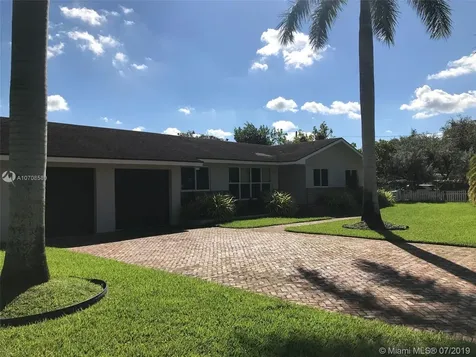 5905 SW 85th Avenue Miami FL 33143