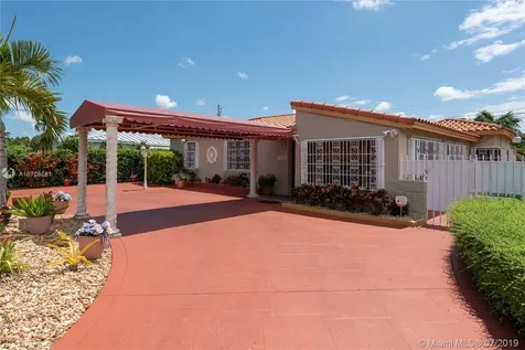 900 SW 72nd Avenue Miami FL 33144