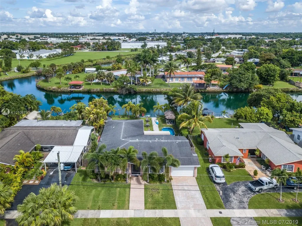19210 Bel Aire Drive Cutler Bay FL 33157