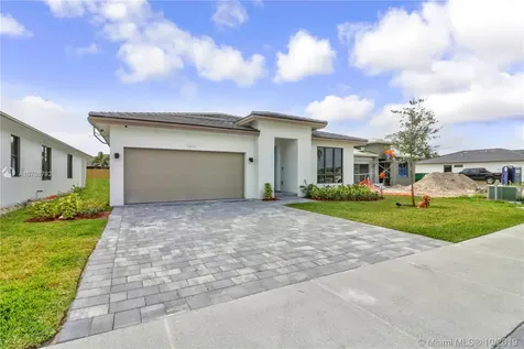 2938 SE 3rd Street Homestead FL 33033