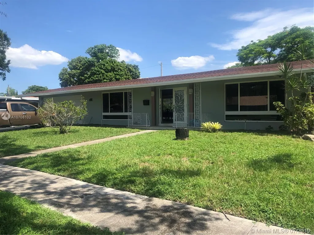 5602 SW 2nd Street Plantation FL 33317