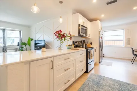5515 Mckinley Street Hollywood FL 33021
