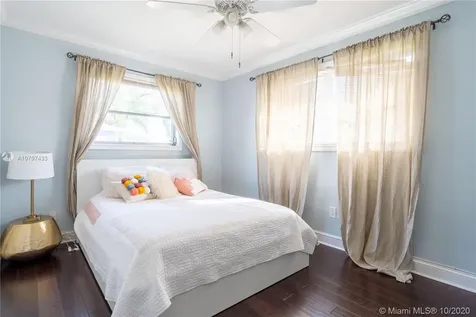 5515 Mckinley Street Hollywood FL 33021