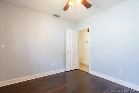 5515 Mckinley Street Hollywood FL 33021