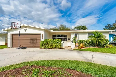 5515 Mckinley Street Hollywood FL 33021