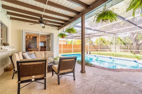 5515 Mckinley Street Hollywood FL 33021