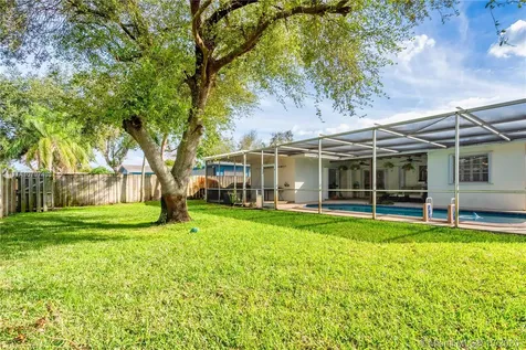 5515 Mckinley Street Hollywood FL 33021