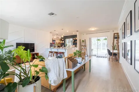 5515 Mckinley Street Hollywood FL 33021