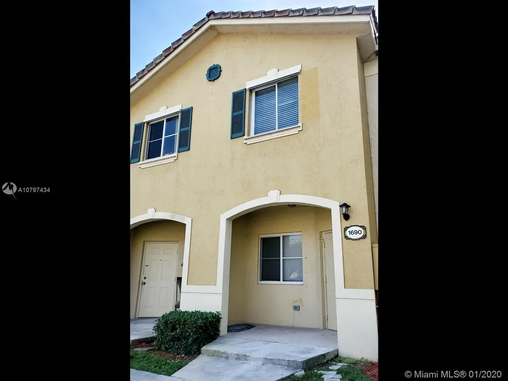 1690 SE 31st Court Homestead FL 33035
