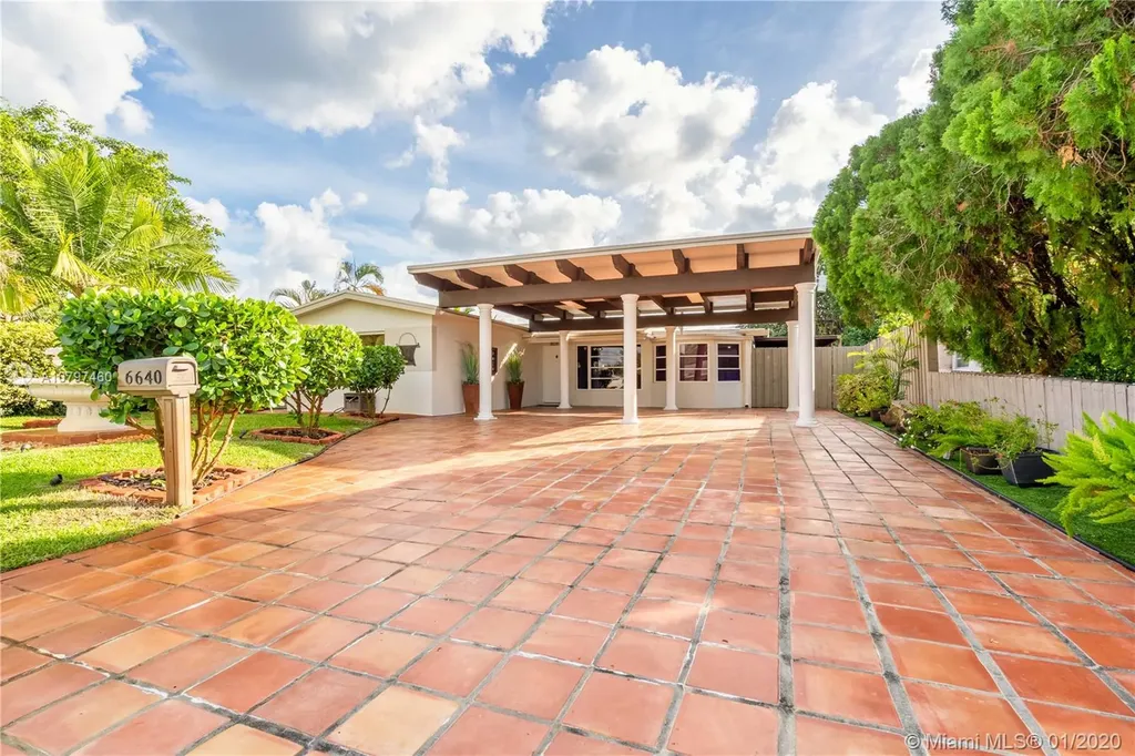 6640 Allen Street Hollywood FL 33024