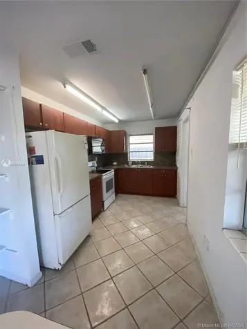 6871 Sheridan Street Hollywood FL 33024