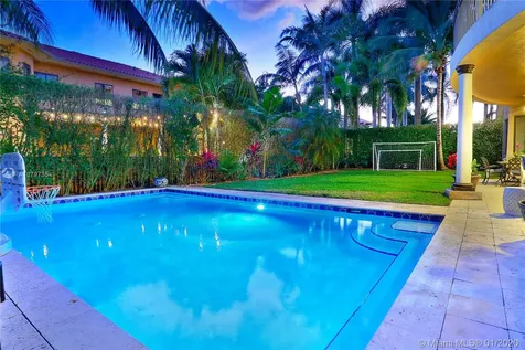 7876 SW 194th Street Cutler Bay FL 33157