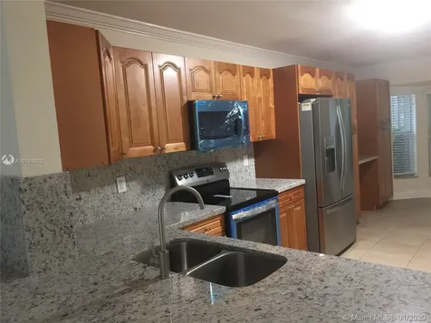 1115 Queen Palm Court Hollywood FL 33019