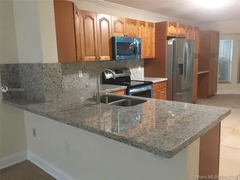 1115 Queen Palm Court Hollywood FL 33019